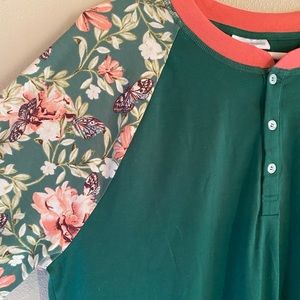 Lularoe Mark tee